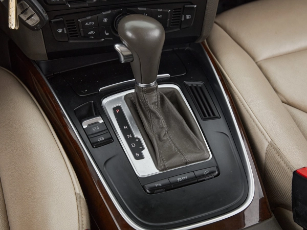 Audi Q5, I (8R) фото №15