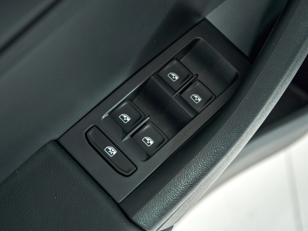 Skoda Rapid, II фото №15