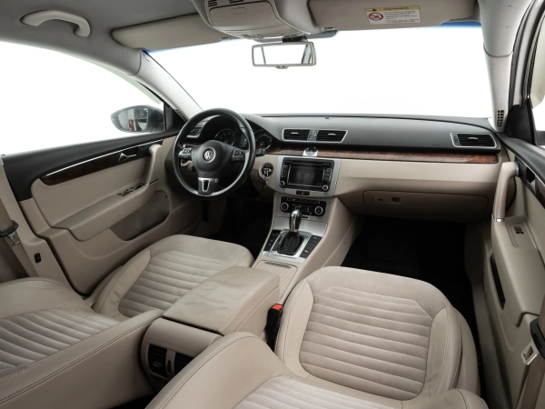 Volkswagen Passat, B7 фото №10