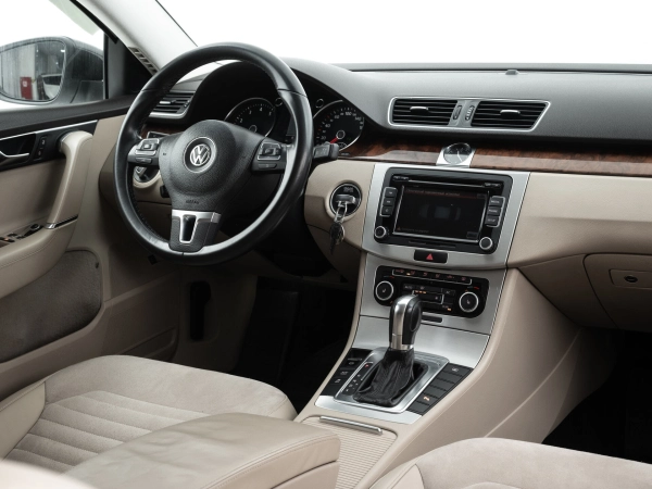 Volkswagen Passat, B7 фото №11