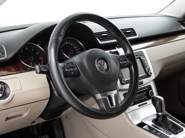 Volkswagen Passat, B7 фото №12