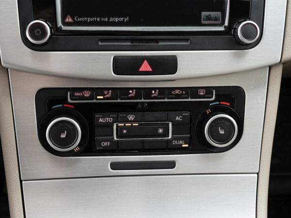 Volkswagen Passat, B7 фото №18