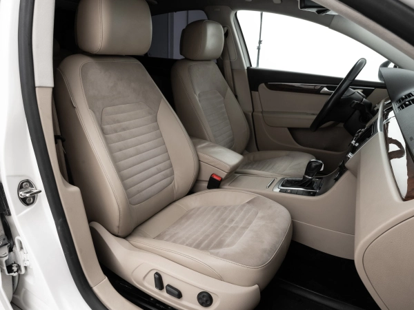 Volkswagen Passat, B7 фото №19