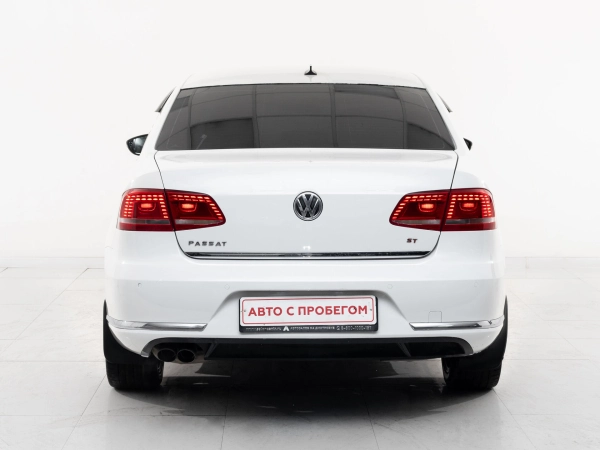 Volkswagen Passat, B7 фото №6