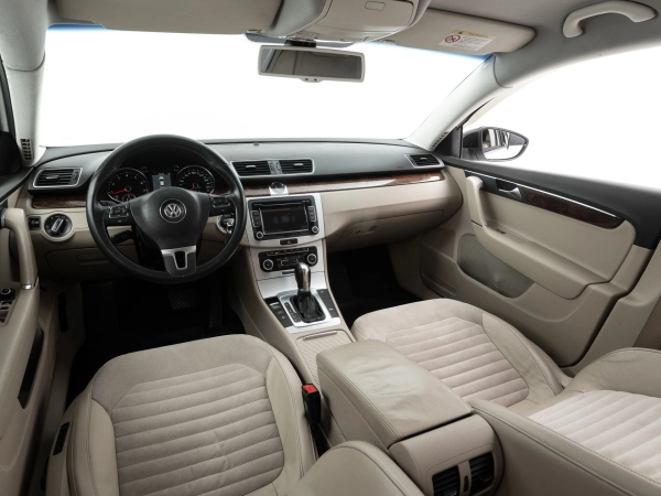 Volkswagen Passat, B7 фото №9