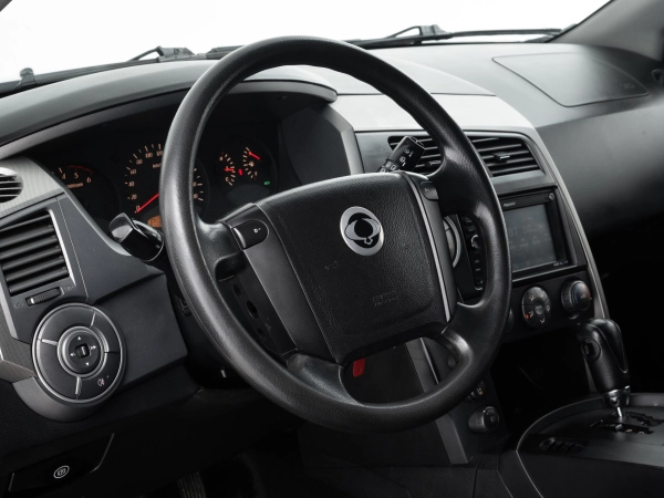 SsangYong Kyron, I Рестайлинг фото №10