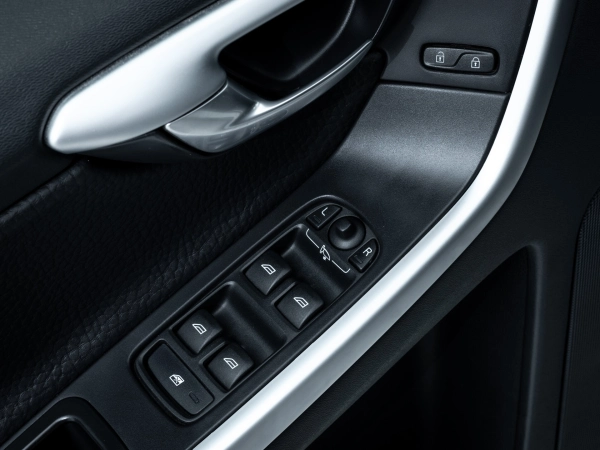 Volvo XC60, I фото №10