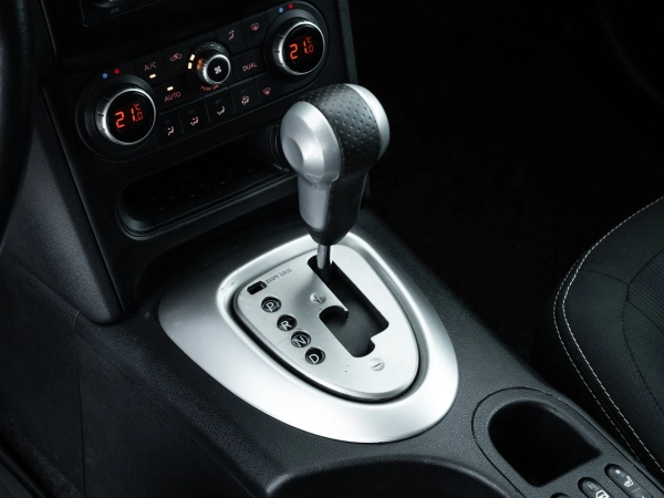 Nissan Qashqai, I Рестайлинг фото №9