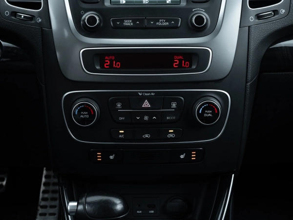 Kia Sorento, II Рестайлинг фото №17