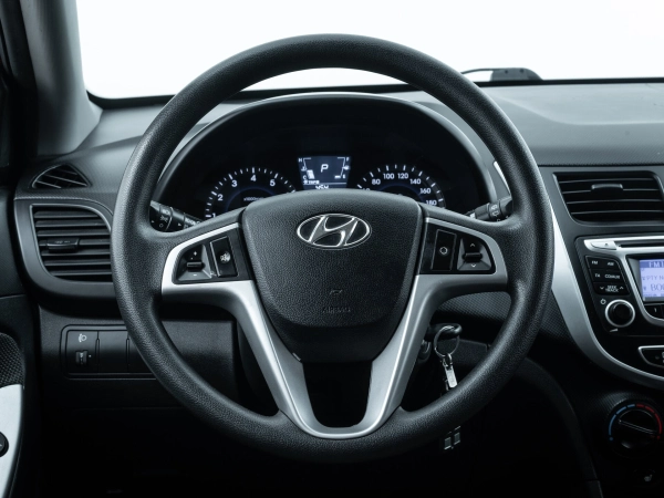 Hyundai Solaris, I фото №14