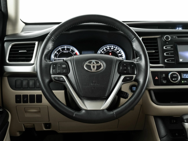 Toyota Highlander, III (XU50) фото №17