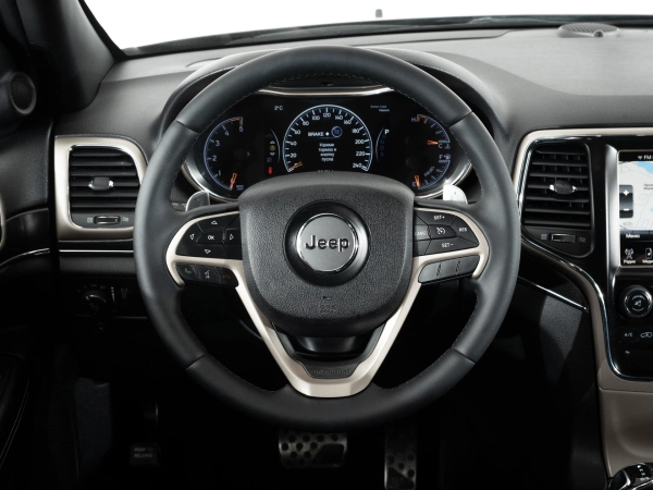 Jeep Grand Cherokee, IV (WK2) Рестайлинг фото №14