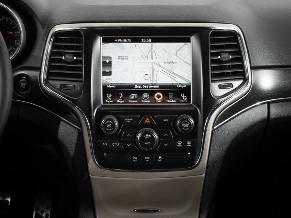 Jeep Grand Cherokee, IV (WK2) Рестайлинг фото №17