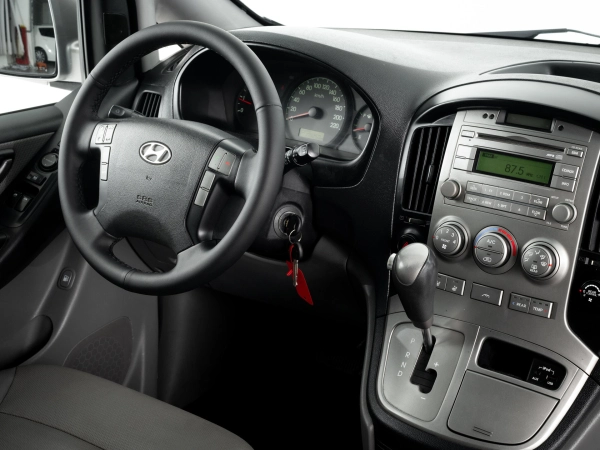 Hyundai Grand Starex, I фото №9