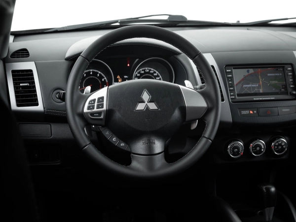 Mitsubishi Outlander, II Рестайлинг фото №12