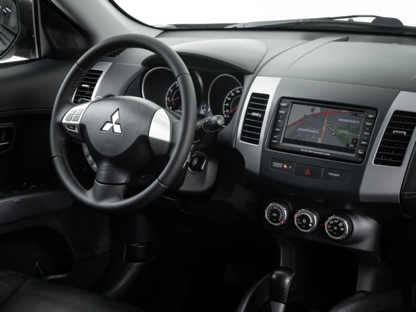 Mitsubishi Outlander, II Рестайлинг фото №7