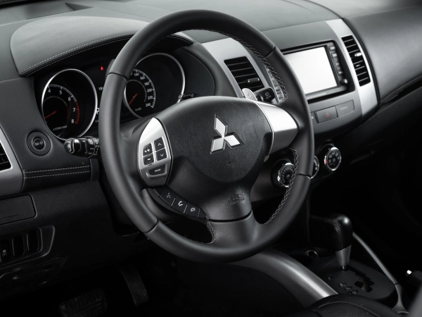 Mitsubishi Outlander, II Рестайлинг фото №8