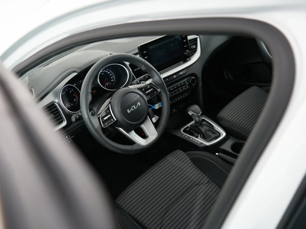 Kia Ceed, III Рестайлинг фото №10