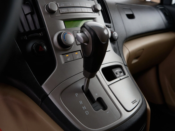 Hyundai Grand Starex, I фото №15