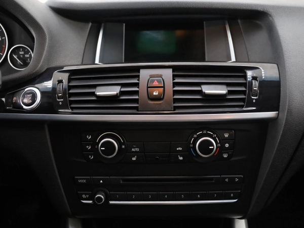 BMW X3, II (F25) фото №21