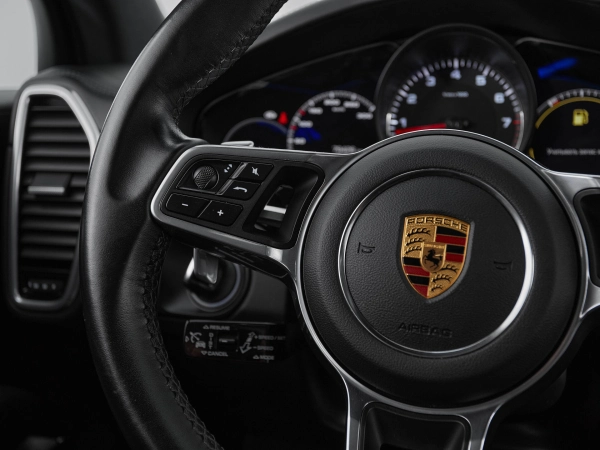 Porsche Cayenne, III фото №13