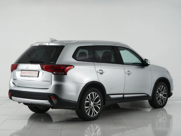 Mitsubishi Outlander, III Рестайлинг 2 фото №5