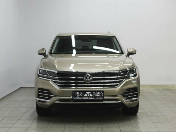 Volkswagen Touareg, III фото №2