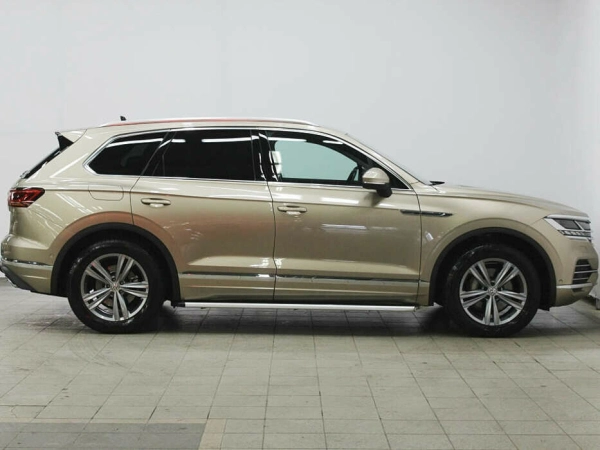 Volkswagen Touareg, III фото №3