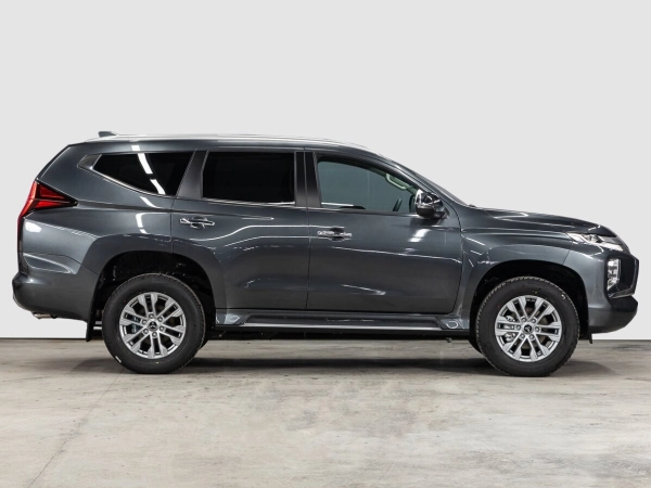 Mitsubishi Pajero Sport, III Рестайлинг фото №2