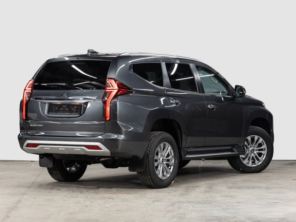 Mitsubishi Pajero Sport, III Рестайлинг фото №3