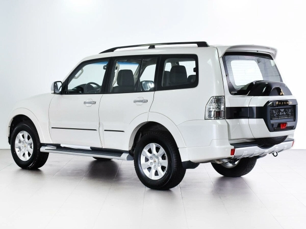 Mitsubishi Pajero, IV Рестайлинг 2 фото №3