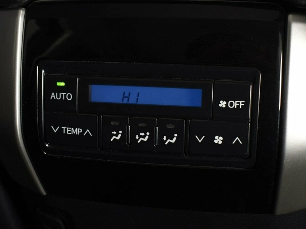Toyota Land Cruiser Prado, 150 Series Рестайлинг 3 фото №9