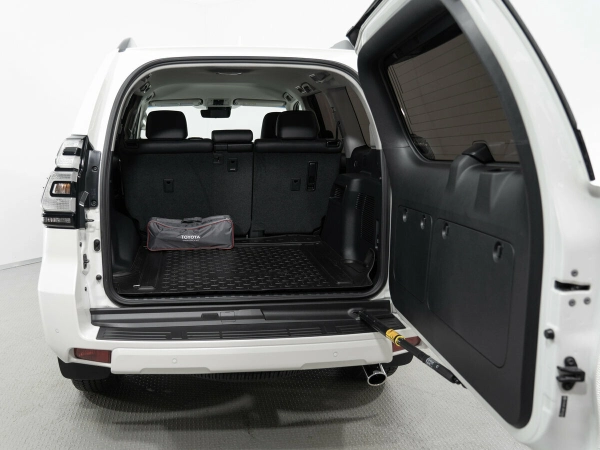 Toyota Land Cruiser Prado, 150 Series Рестайлинг 3 фото №12