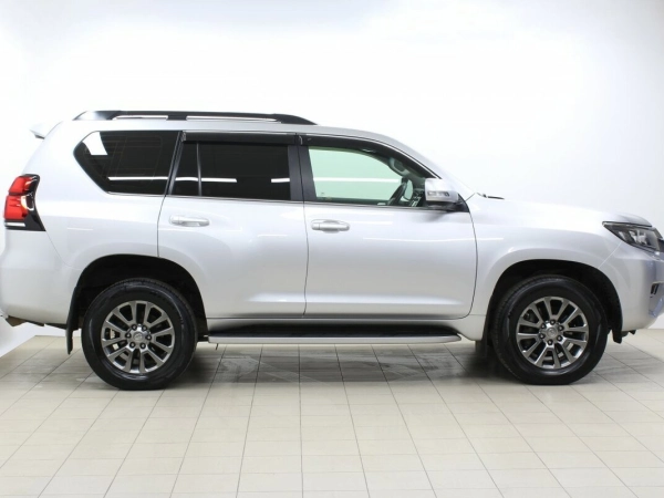 Toyota Land Cruiser Prado, 150 Series Рестайлинг 2 фото №3