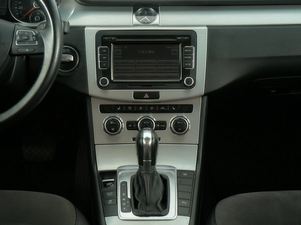 Volkswagen Passat, B7 фото №10