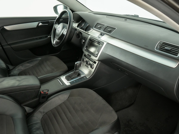 Volkswagen Passat, B7 фото №12