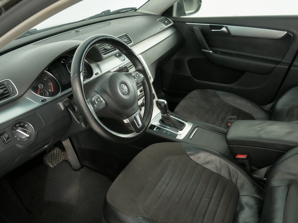 Volkswagen Passat, B7 фото №13