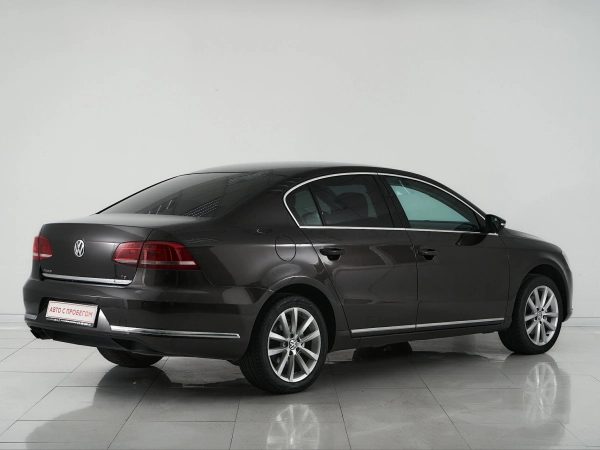 Volkswagen Passat, B7 фото №5