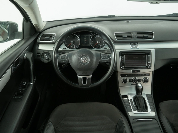 Volkswagen Passat, B7 фото №9