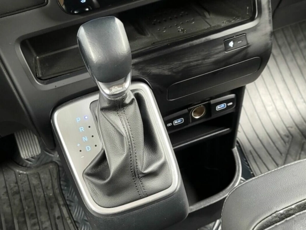 Hyundai Staria, I фото №6