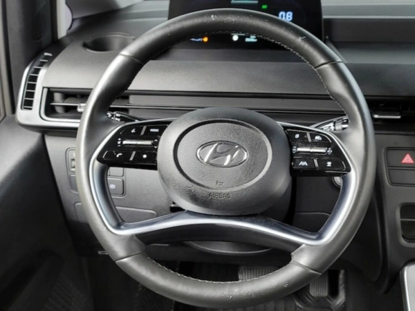 Hyundai Staria, I фото №9