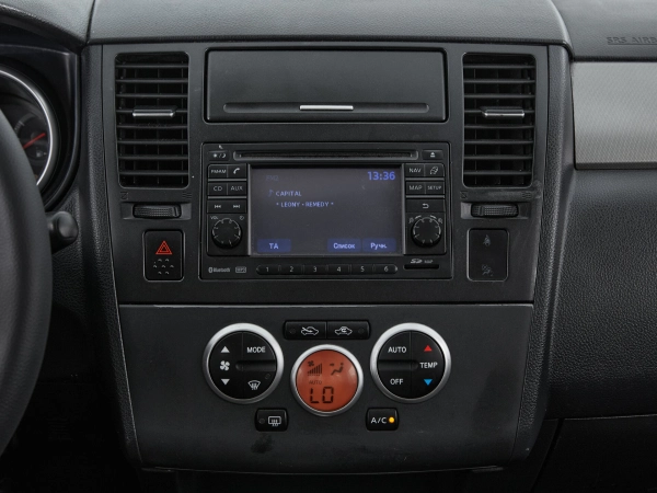 Nissan Tiida, I Рестайлинг фото №12