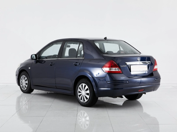 Nissan Tiida, I Рестайлинг фото №5
