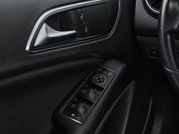 Mercedes-Benz A-Класс, III (W176) фото №14