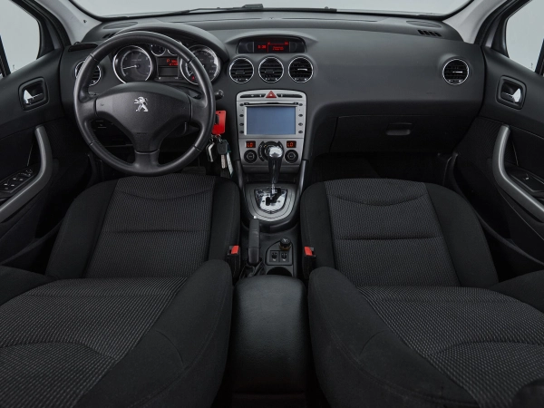 Peugeot 408, I фото №8