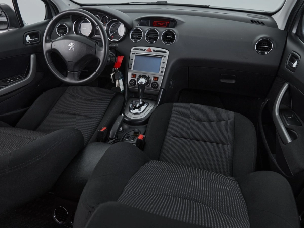 Peugeot 408, I фото №9