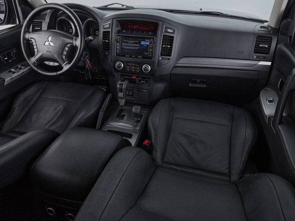 Mitsubishi Pajero, IV Рестайлинг 1 фото №10