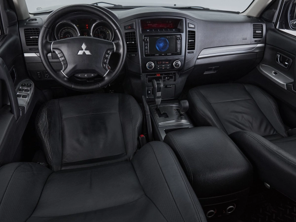 Mitsubishi Pajero, IV Рестайлинг 1 фото №9