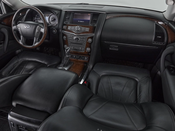 Infiniti QX56, II фото №10