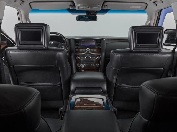 Infiniti QX56, II фото №11